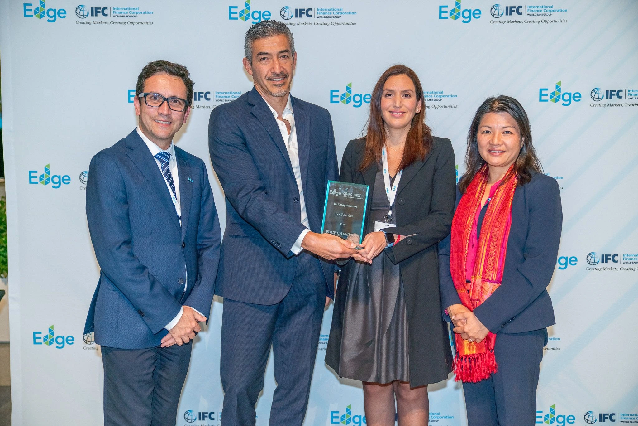 Los Portales Departamentos recibe el reconocimiento EDGE Champions por su compromiso con la sostenibilidad
